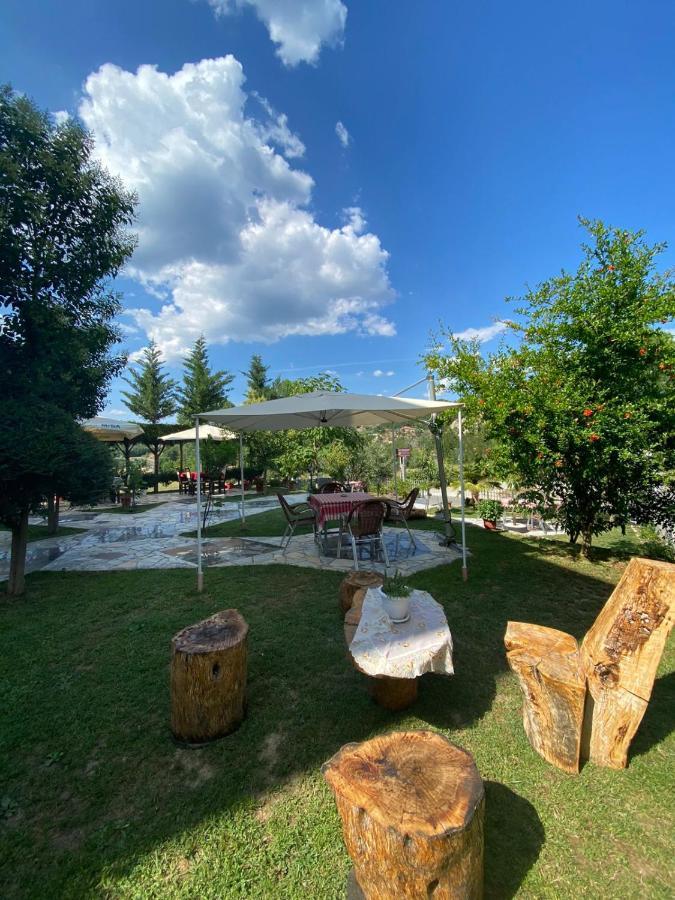Bar Restorant Kristal Hotel Tirana Exterior foto